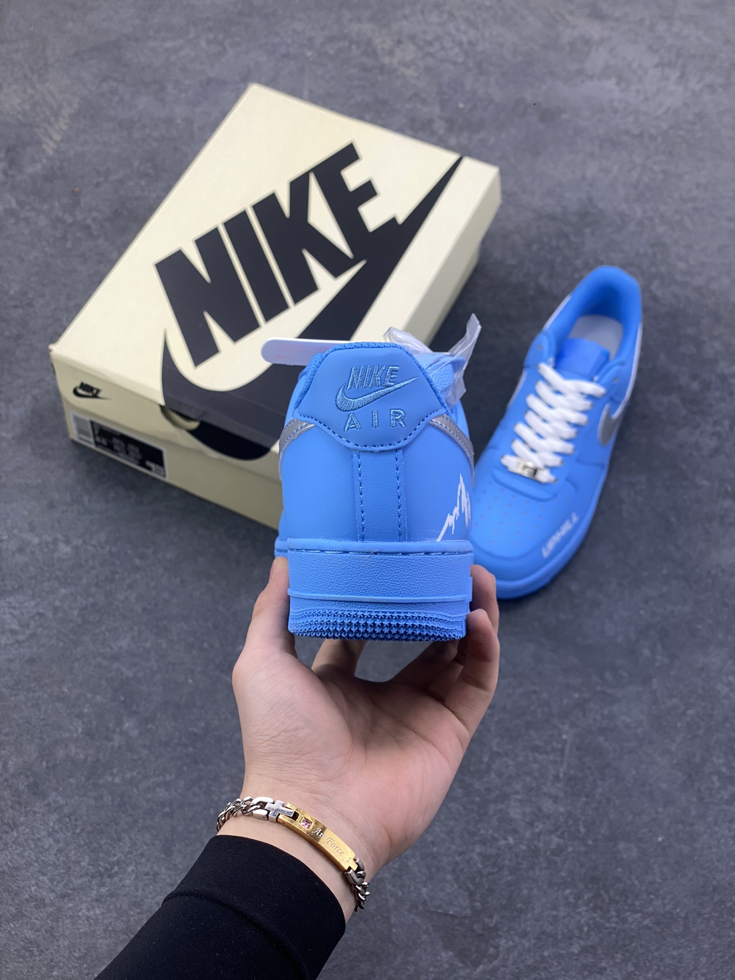 图片[4]-Nike Air Force 1 Low 冰岛蓝调 空军一号低帮运动休闲板鞋 原楦头原纸板 打造纯正空军版型#专注外贸渠道 全掌内置蜂窝气垫 #原盒配件 原厂中底钢印、拉帮完美 货号：CW2288-029 尺码：36 36.5 37.5 38 38.5 39 40 40.5 41 42 42.5 43 44 44.5 45-选品中心