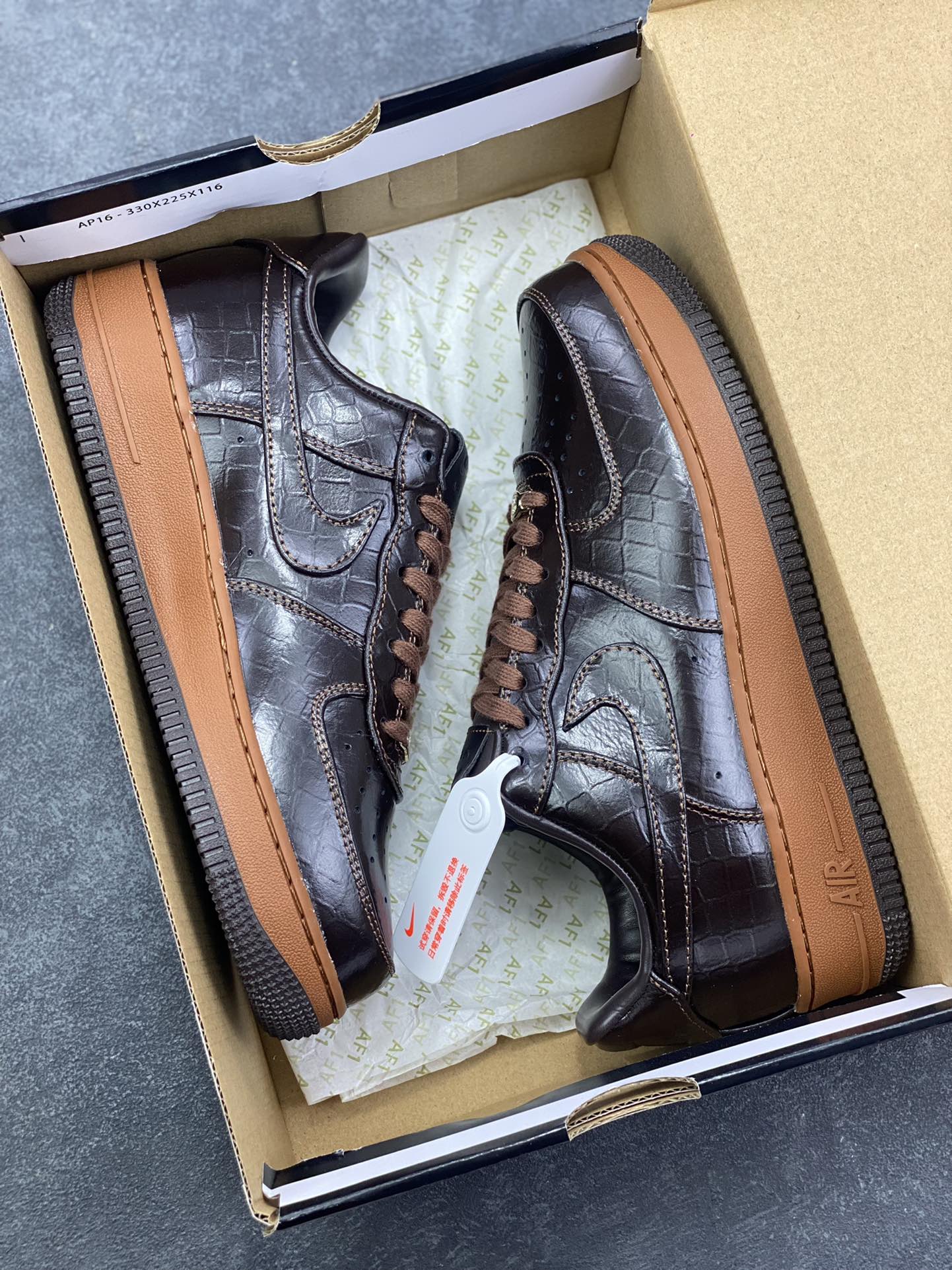 图片[9]-Nike Air Force 1 Low 棕黑鳄鱼纹 原楦头原纸板 打造纯正空军版型 专注外贸渠道 全掌内置蜂窝气垫 原盒配件 原厂中底钢印、拉帮完美 货号：FD7039-600 尺码：36 36.5 37.5 38 38.5 39 40 40.5 41 42 42.5 43 44 44.5 45-选品中心