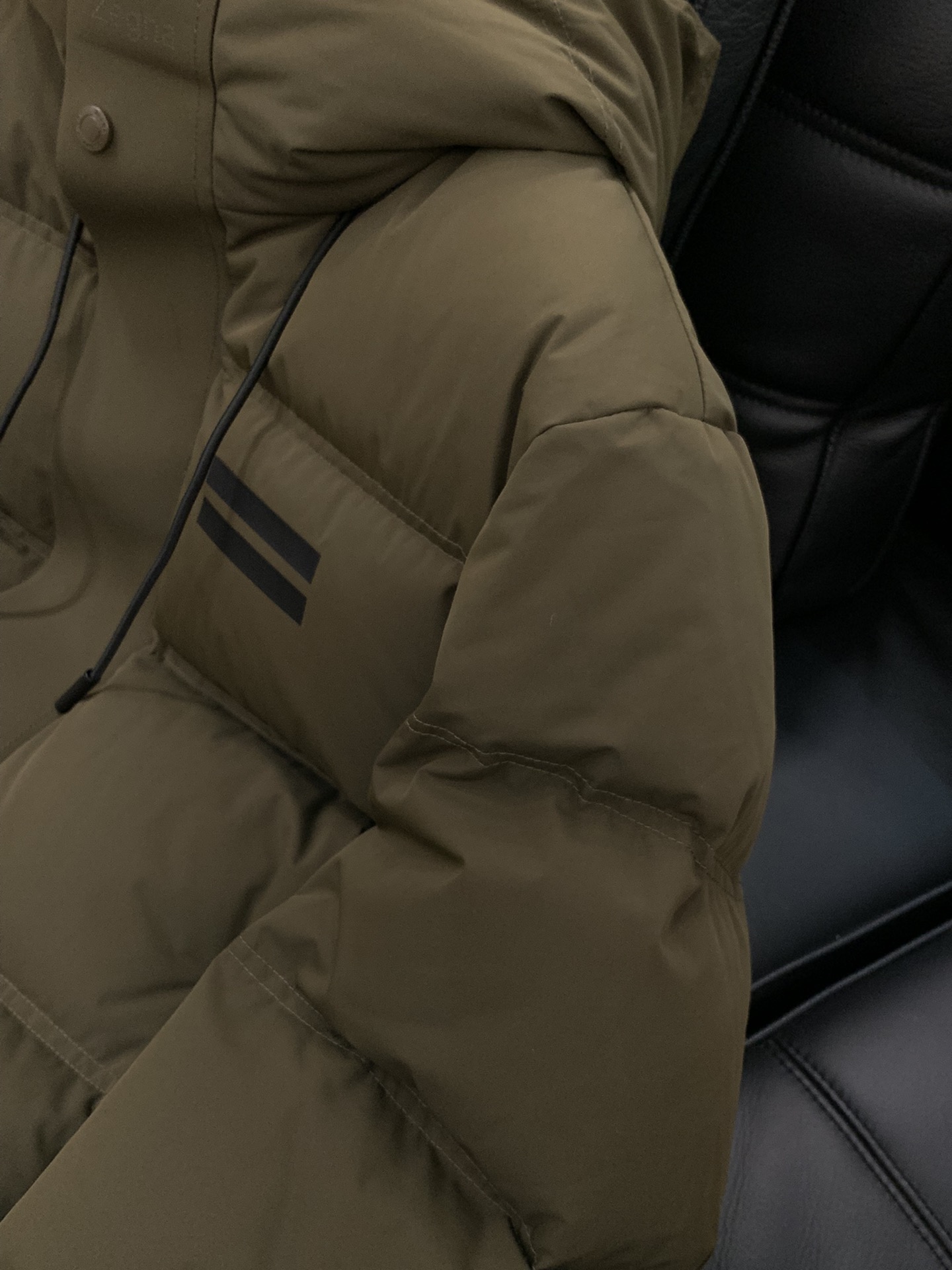 ，杰尼亚 Zegna，2025冬季最新品，专柜同步有售，原单狠货，时尚休闲连帽羽绒服，采用进口原版面料，