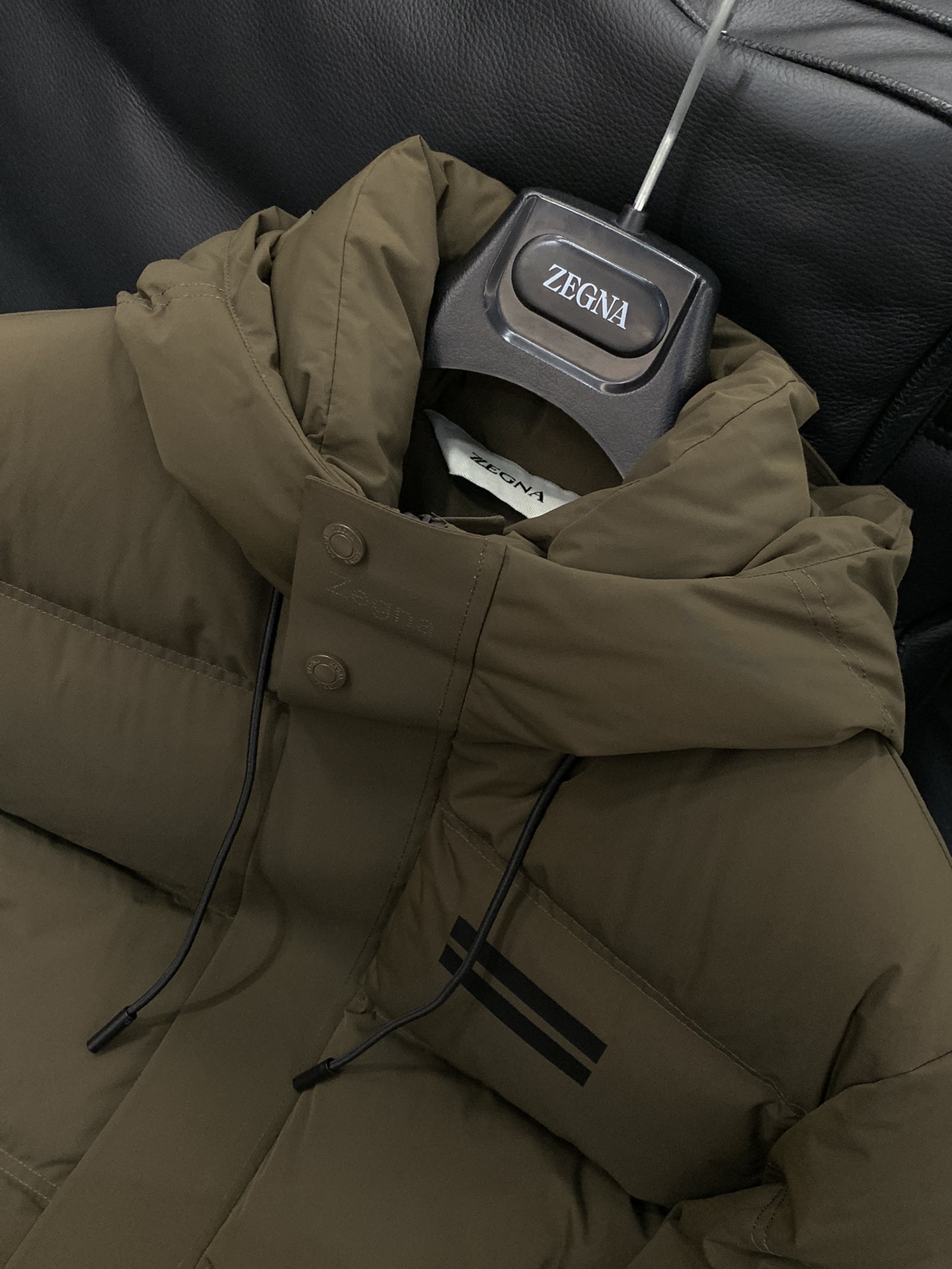 ，杰尼亚 Zegna，2025冬季最新品，专柜同步有售，原单狠货，时尚休闲连帽羽绒服，采用进口原版面料，