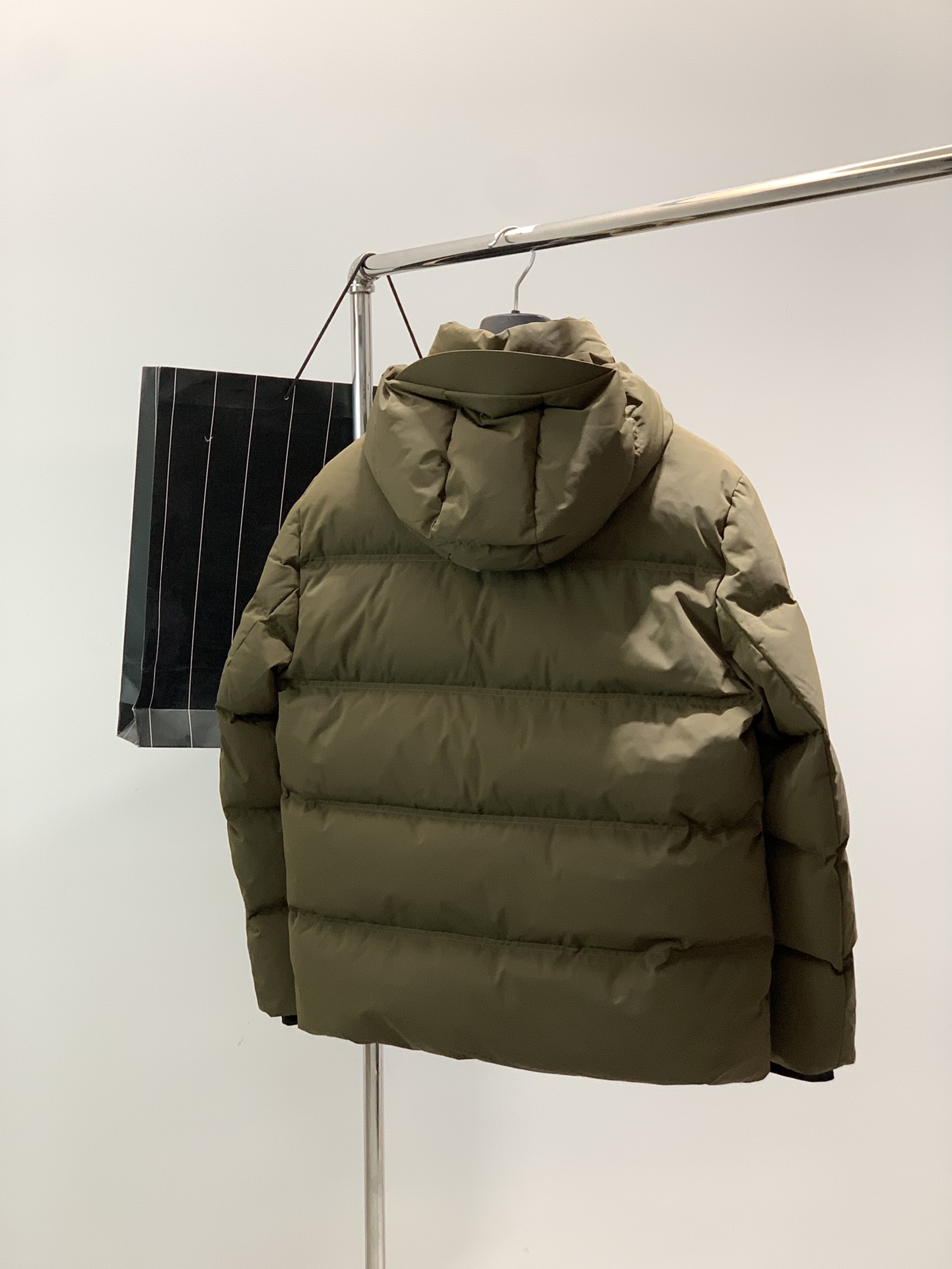 ，杰尼亚 Zegna，2025冬季最新品，专柜同步有售，原单狠货，时尚休闲连帽羽绒服，采用进口原版面料，