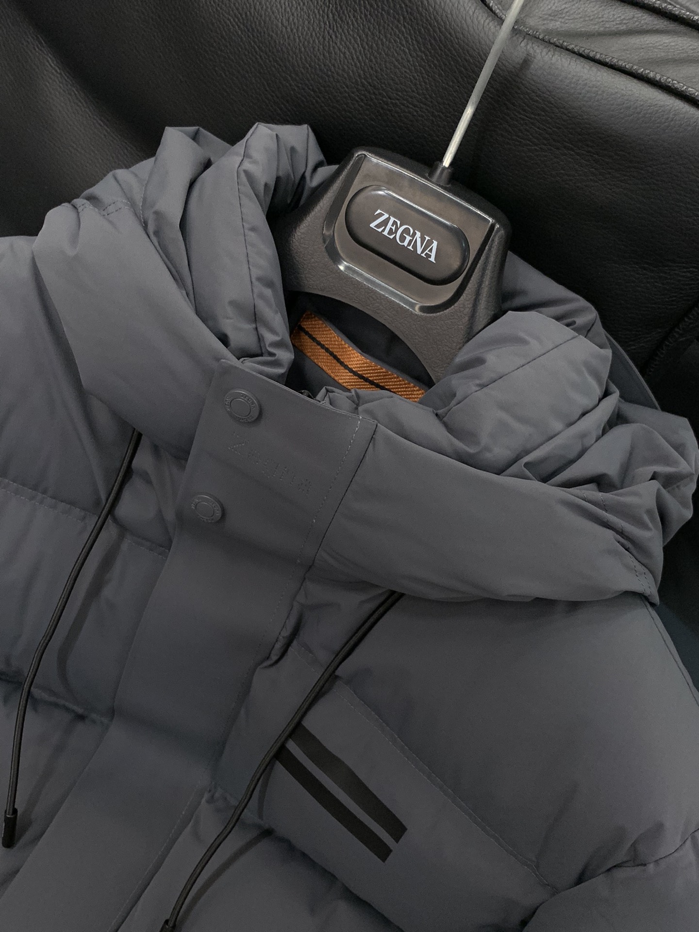 ，杰尼亚 Zegna，2025冬季最新品，专柜同步有售，原单狠货，时尚休闲连帽羽绒服，采用进口原版面料，