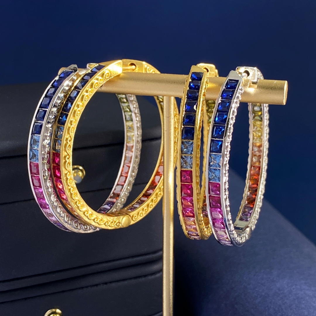 Dolce & Gabbana D&G欧美夸张 大圈圆形内外层半边镶彩色方形锆石侧边雕刻花纹图腾 耳环耳圈 黄铜材料 重约24