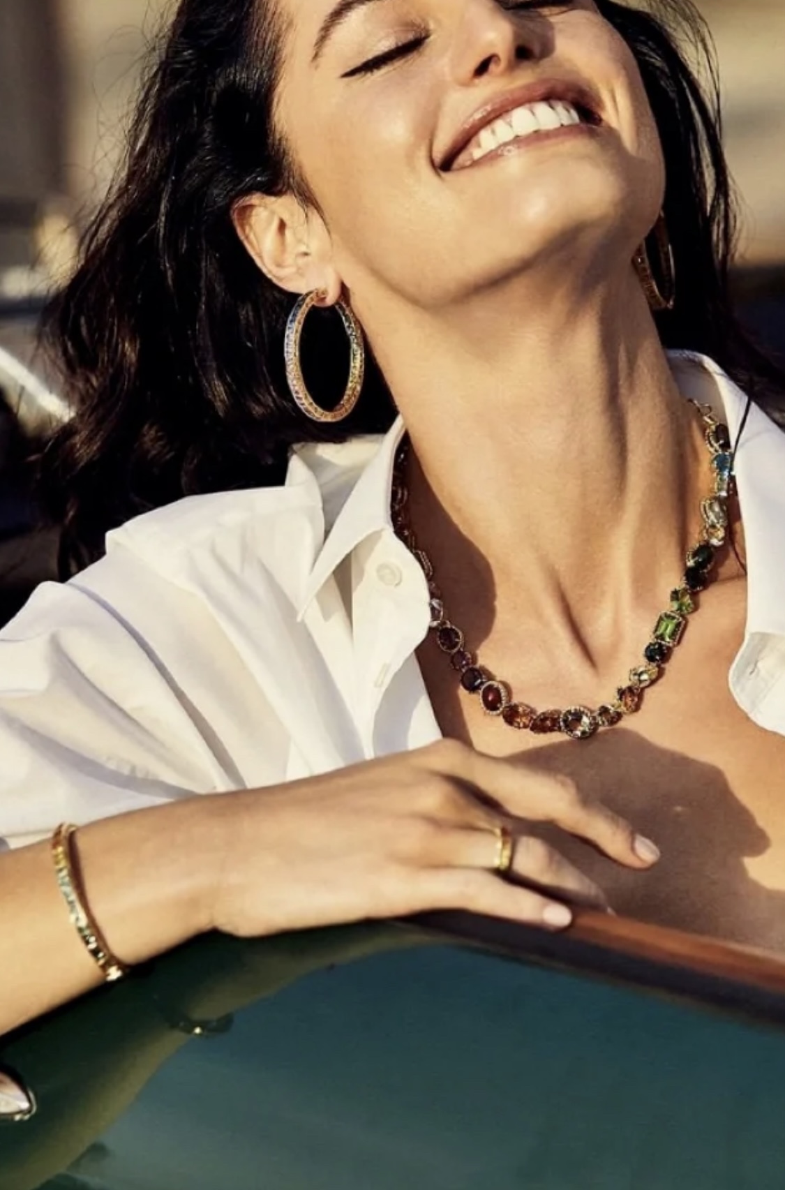 Dolce & Gabbana D&G欧美夸张 大圈圆形内外层半边镶彩色方形锆石侧边雕刻花纹图腾 耳环耳圈 黄铜材料 重约24