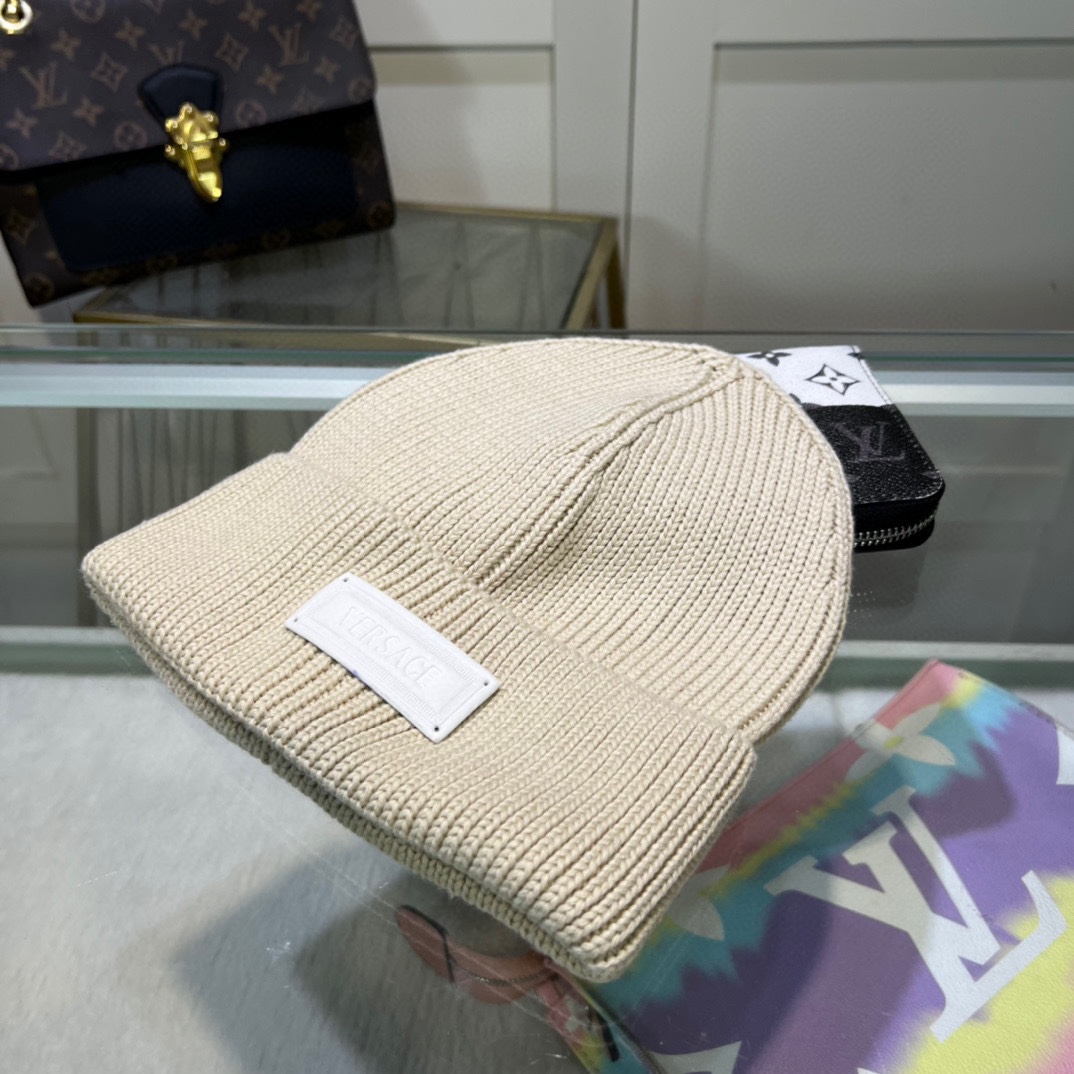 配防尘袋上新ꫛꫀꪝ ❥——❤范思哲VERSACE 经典毛线帽 经典刺绣简约大方，时尚休闲设计 跑量新品