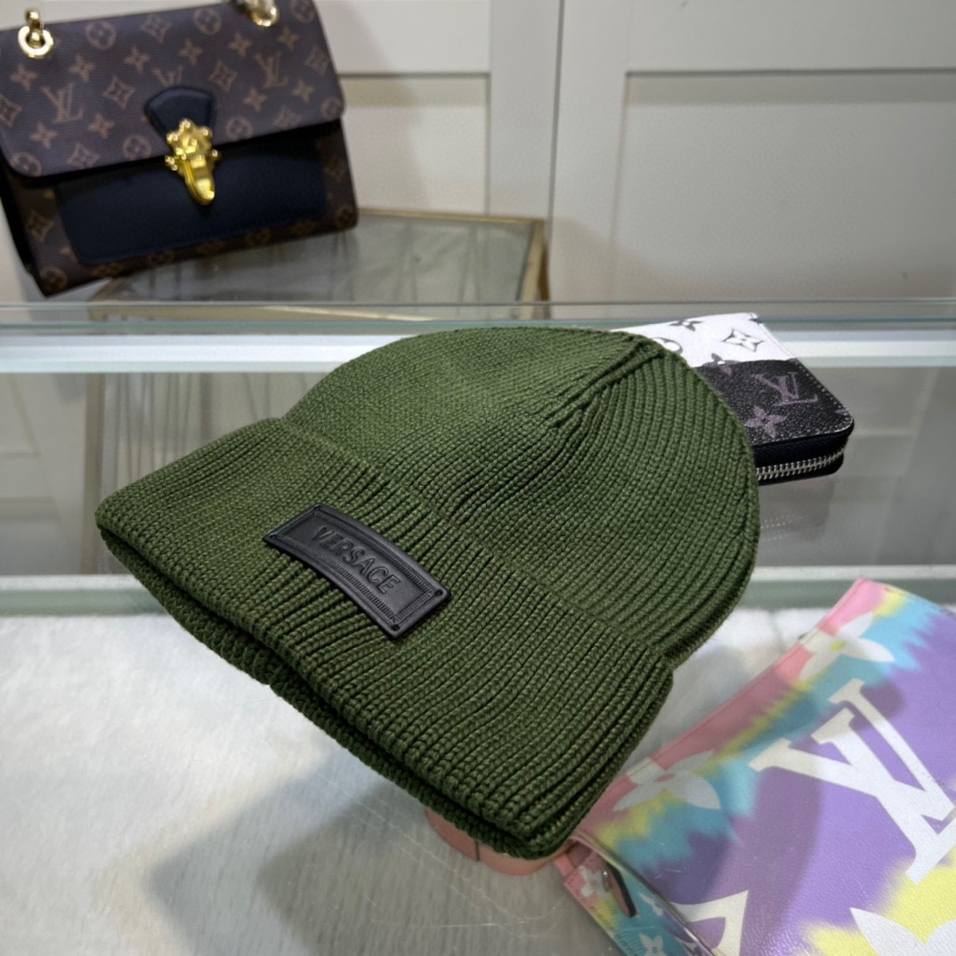 配防尘袋上新ꫛꫀꪝ ❥——❤范思哲VERSACE 经典毛线帽 经典刺绣简约大方，时尚休闲设计 跑量新品