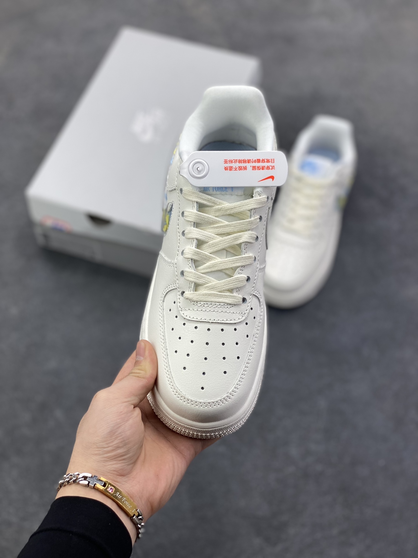 图片[2]-Nike Air Force 1 Low 米白果冻勾 空军一号低帮运动休闲板鞋 原楦头原纸板 打造纯正空军版型#专注外贸渠道 全掌内置蜂窝气垫 #原盒配件 原厂中底钢印、拉帮完美 货号：IM6697-141 尺码：36 36.5 37.5 38 38.5 39 40 40.5 41 42 42.5 43 44 44.5 45-选品中心