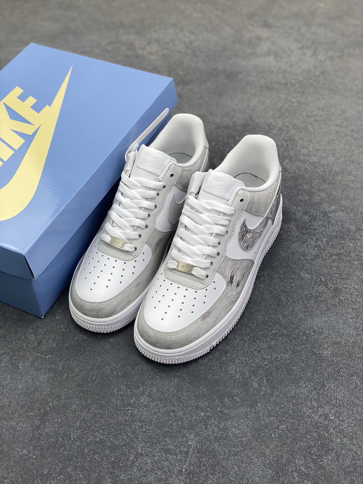 图片[8]-Nike Air Force 1 Low’07 银河序 空军一号低帮休闲板鞋 定制皮料 原厂3D打印 定制鞋盒 原楦原纸板 纯正空军版型 内置全掌气垫 货号：ZH0316-131 尺码：36 36.5 37.5 38 38.5 39 40 40.5 41 42 42.5 43 44 44.5 45-选品中心