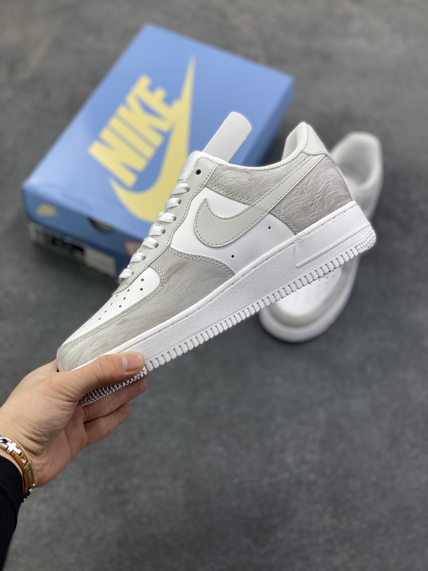 图片[3]-Nike Air Force 1 Low’07 银河序 空军一号低帮休闲板鞋 定制皮料 原厂3D打印 定制鞋盒 原楦原纸板 纯正空军版型 内置全掌气垫 货号：ZH0316-131 尺码：36 36.5 37.5 38 38.5 39 40 40.5 41 42 42.5 43 44 44.5 45-选品中心