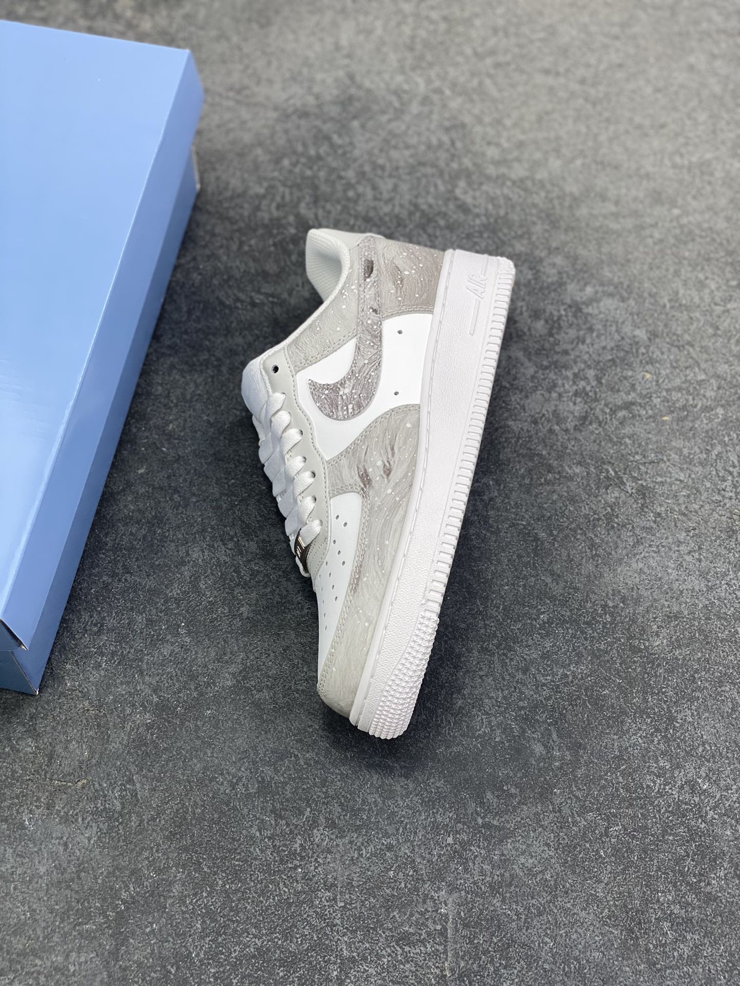 图片[7]-Nike Air Force 1 Low’07 银河序 空军一号低帮休闲板鞋 定制皮料 原厂3D打印 定制鞋盒 原楦原纸板 纯正空军版型 内置全掌气垫 货号：ZH0316-131 尺码：36 36.5 37.5 38 38.5 39 40 40.5 41 42 42.5 43 44 44.5 45-选品中心