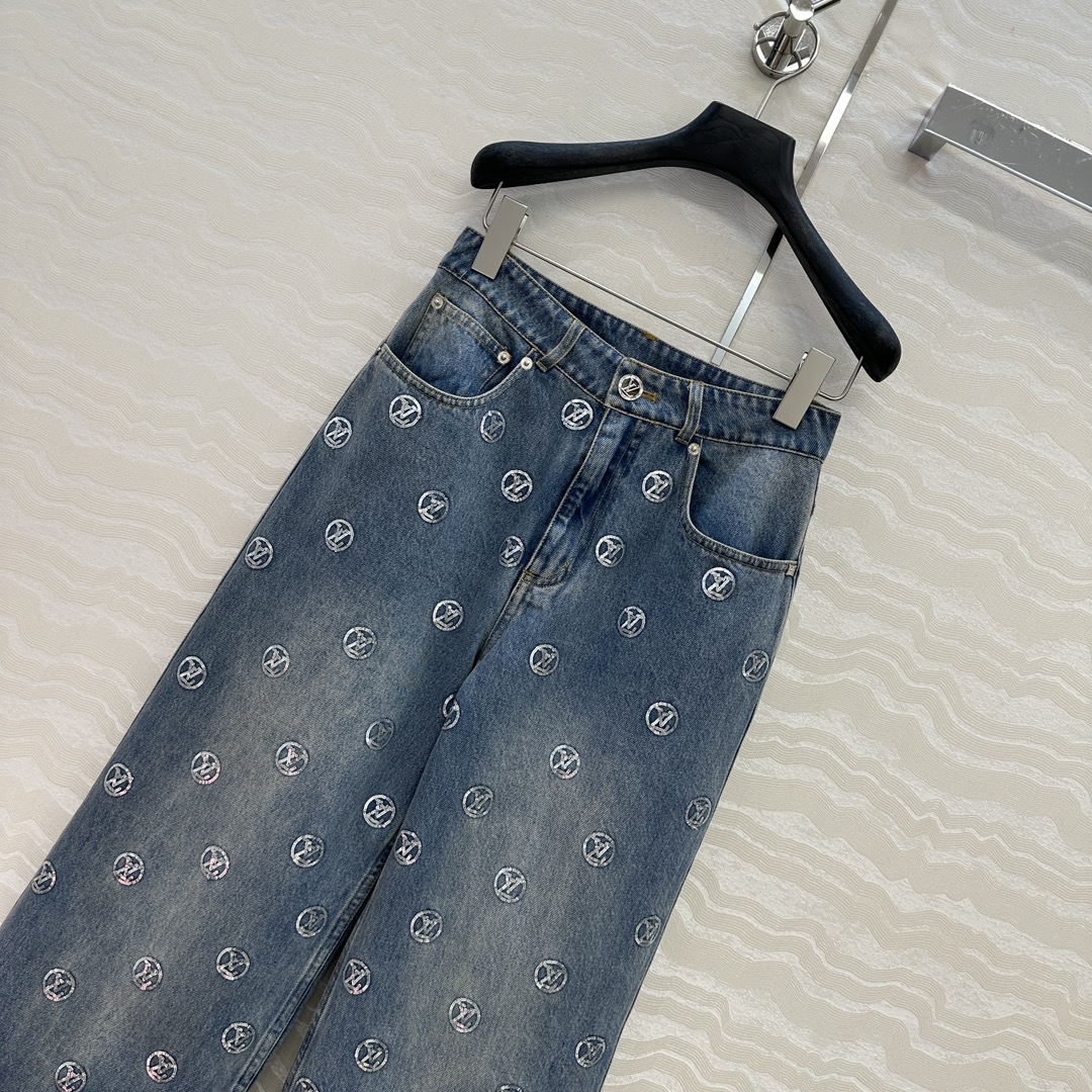 原单品质❤️ 爆单推荐，L滑雪系列金币珠片丹尼牛仔系列！MONOGRAM刺绣珠片满幅logo牛仔长裤！经