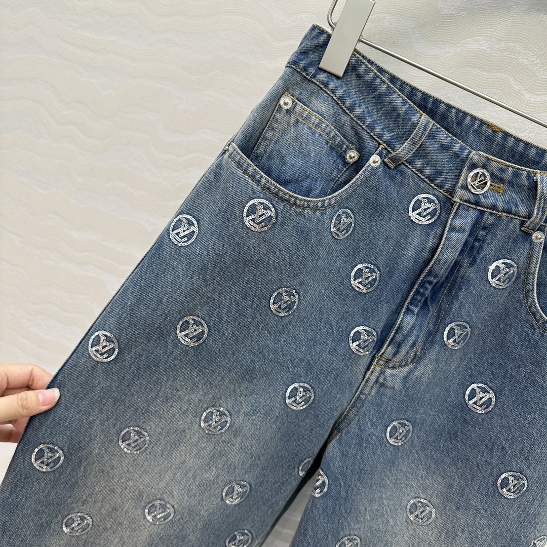 原单品质❤️ 爆单推荐，L滑雪系列金币珠片丹尼牛仔系列！MONOGRAM刺绣珠片满幅logo牛仔长裤！经
