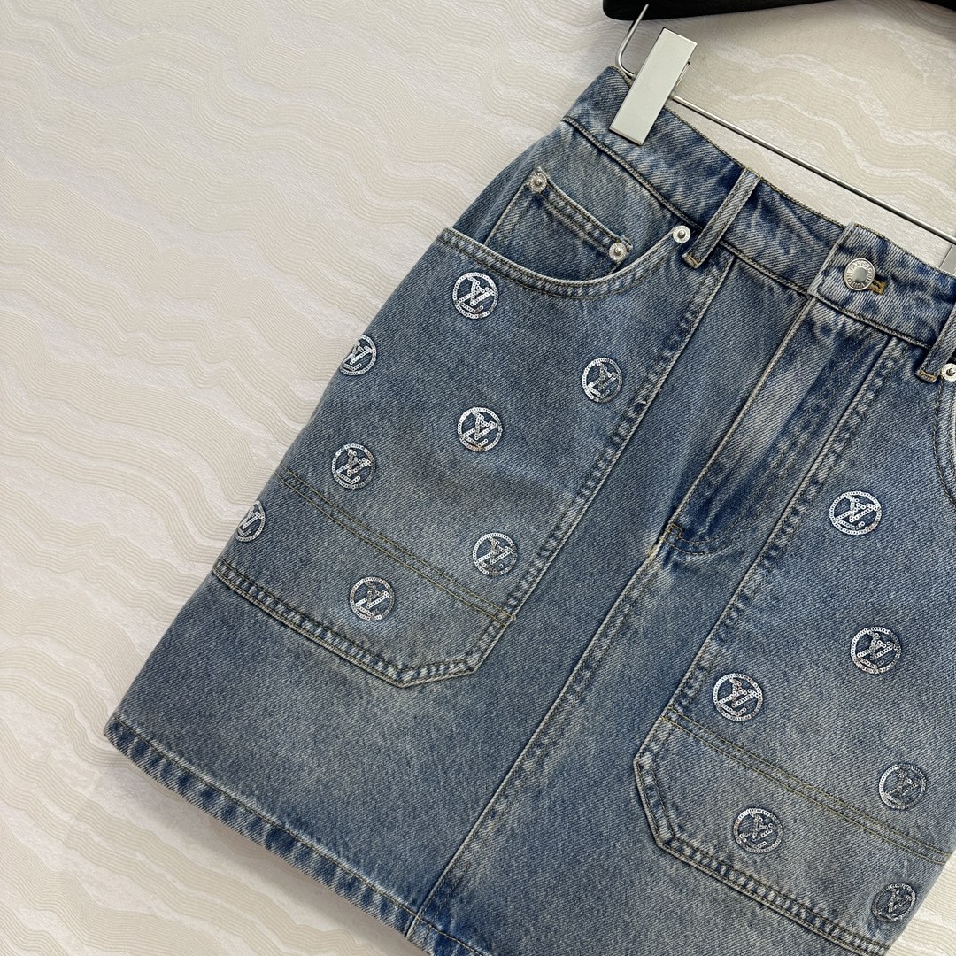 原单品质❤️爆单推荐，L滑雪系列金币珠片丹尼牛仔系列！MONOGRAM口袋刺绣logo牛仔半裙！经典高腰