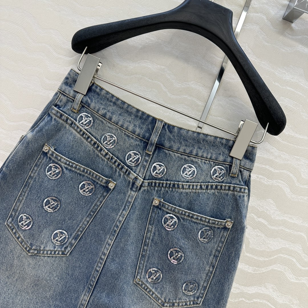 原单品质❤️爆单推荐，L滑雪系列金币珠片丹尼牛仔系列！MONOGRAM口袋刺绣logo牛仔半裙！经典高腰