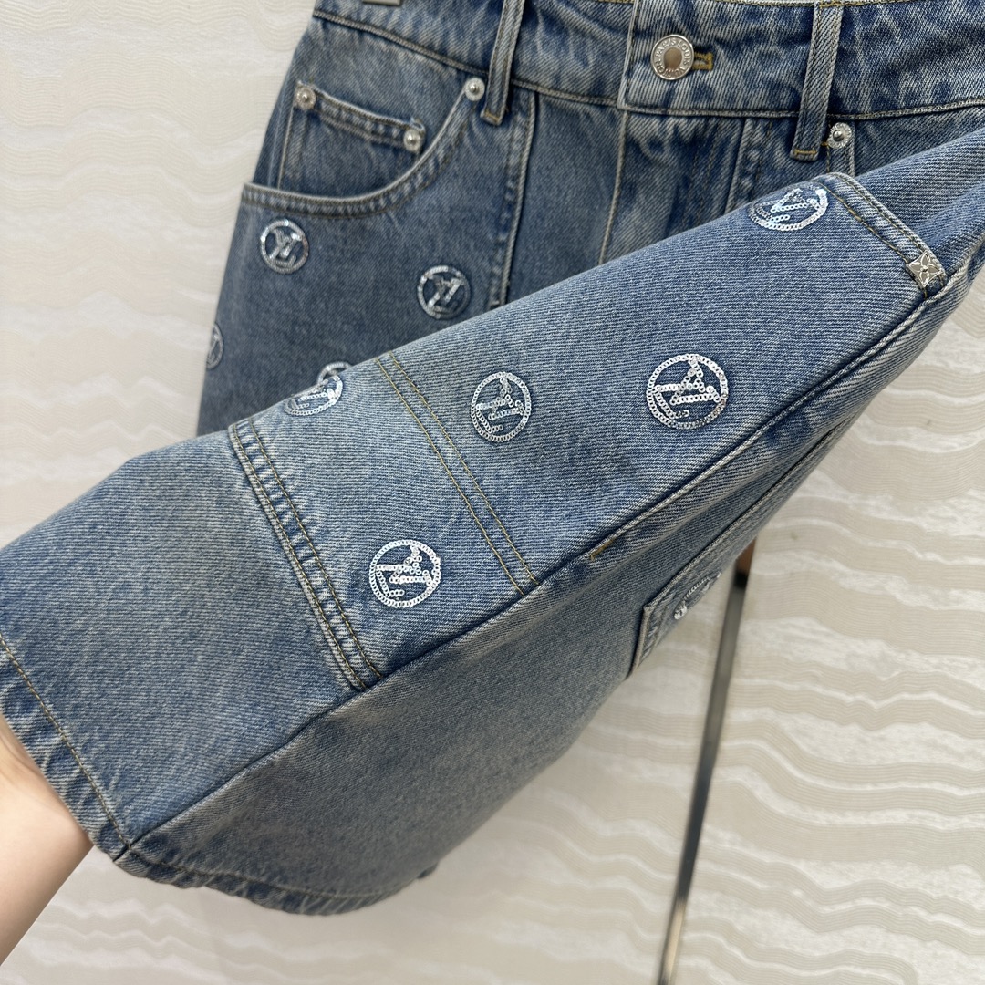 原单品质❤️爆单推荐，L滑雪系列金币珠片丹尼牛仔系列！MONOGRAM口袋刺绣logo牛仔半裙！经典高腰