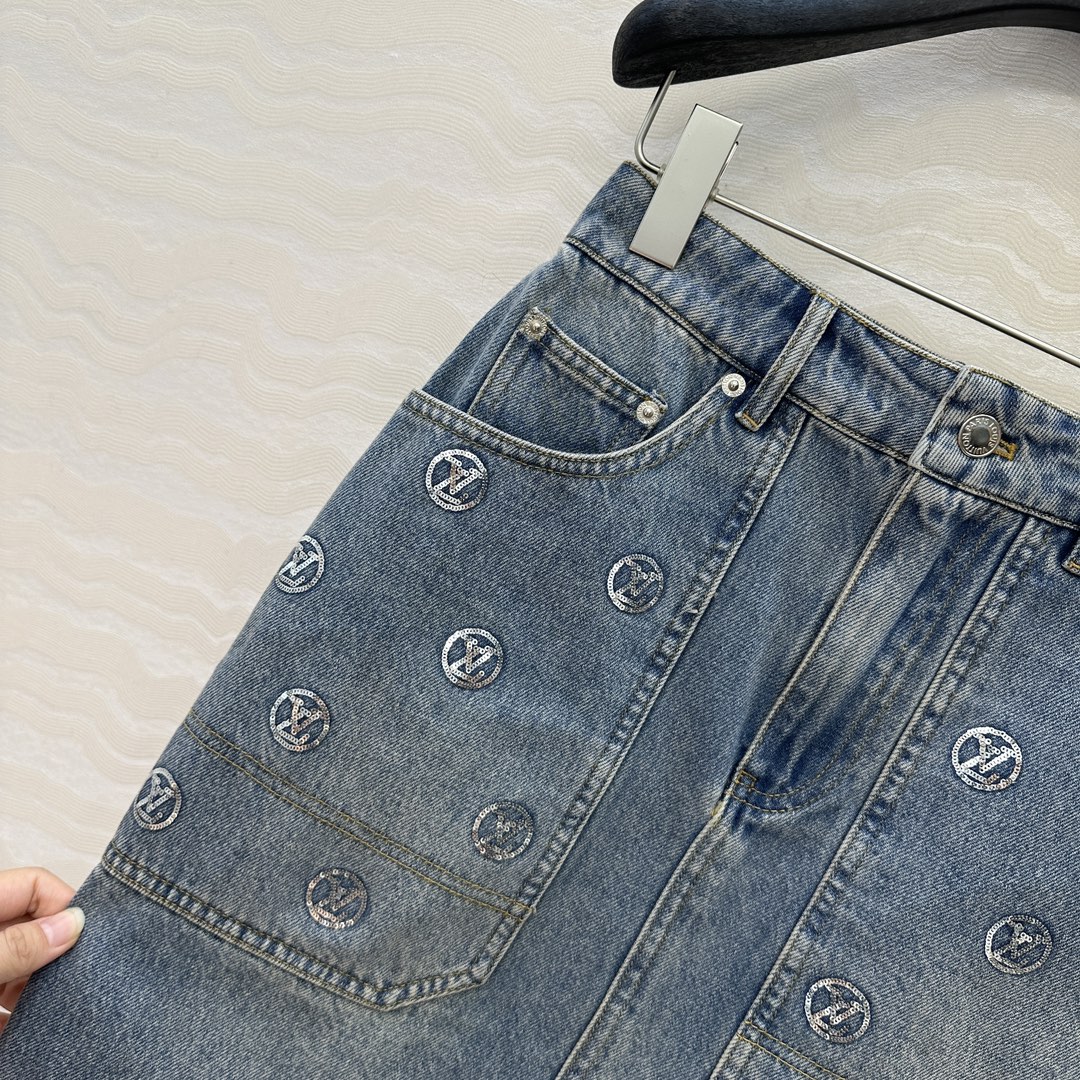 原单品质❤️爆单推荐，L滑雪系列金币珠片丹尼牛仔系列！MONOGRAM口袋刺绣logo牛仔半裙！经典高腰