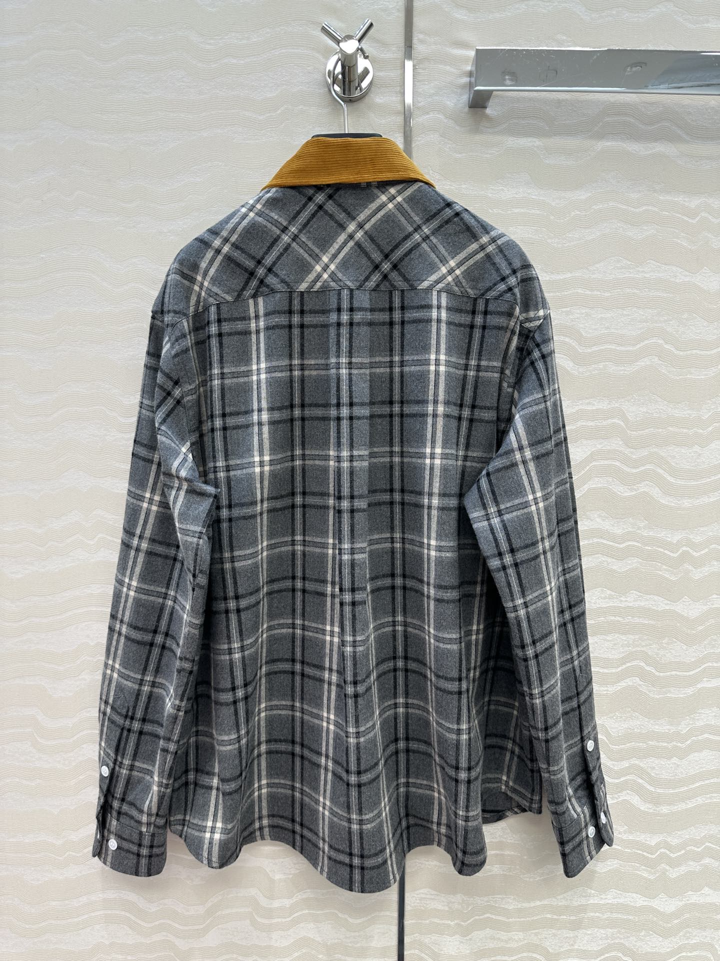 高端原单品质。❤️miu少女风穿搭！格蕾系穿搭，少女风工装口袋复古格纹大衬衫！撞色拼接灯芯绒领，可甜可盐