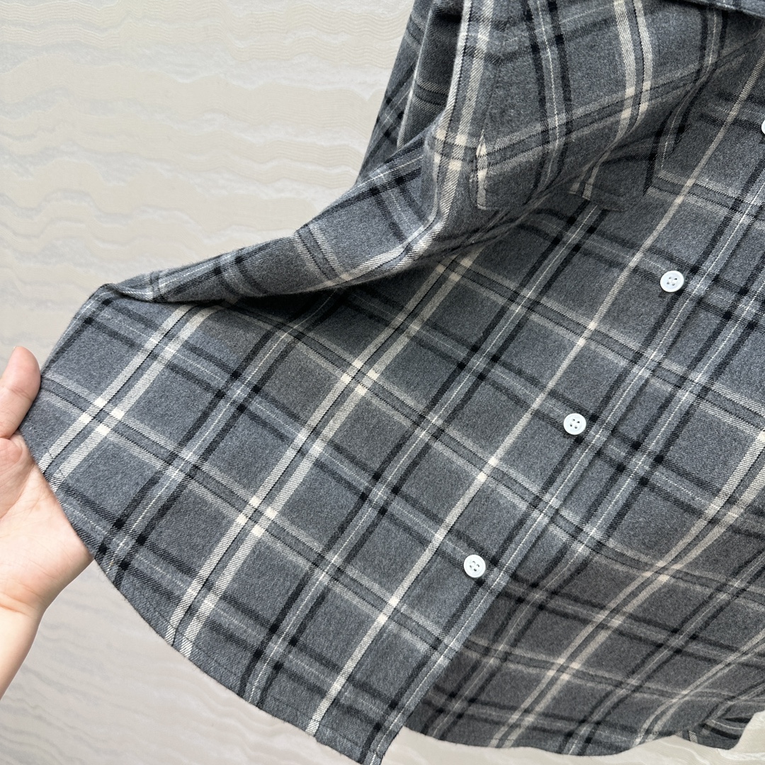 高端原单品质。❤️miu少女风穿搭！格蕾系穿搭，少女风工装口袋复古格纹大衬衫！撞色拼接灯芯绒领，可甜可盐