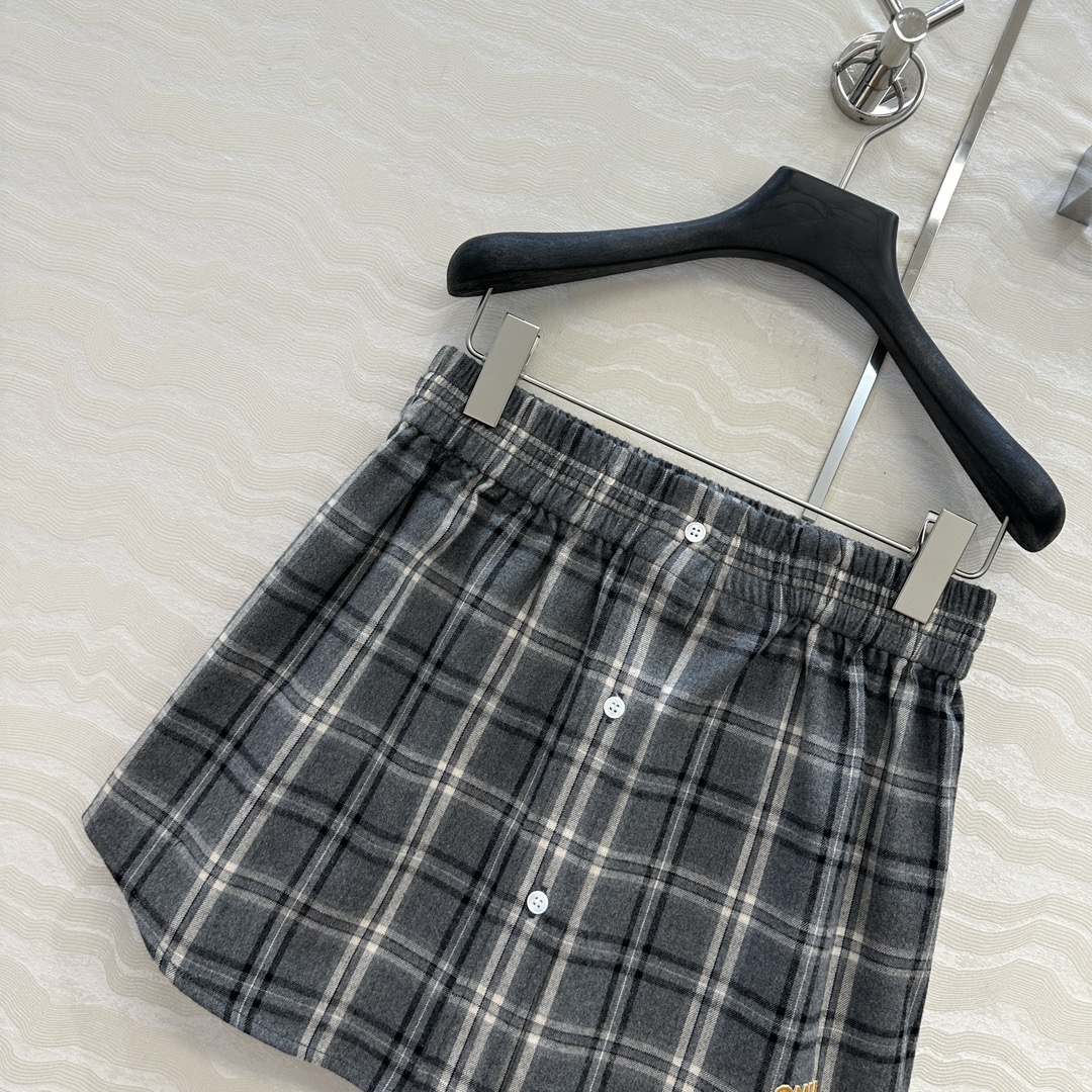 高端原单品质。❤️miu少女风穿搭！格蕾系穿搭，少女风复古格纹松紧腰小半裙！超级叠搭神器！可甜可盐气质减