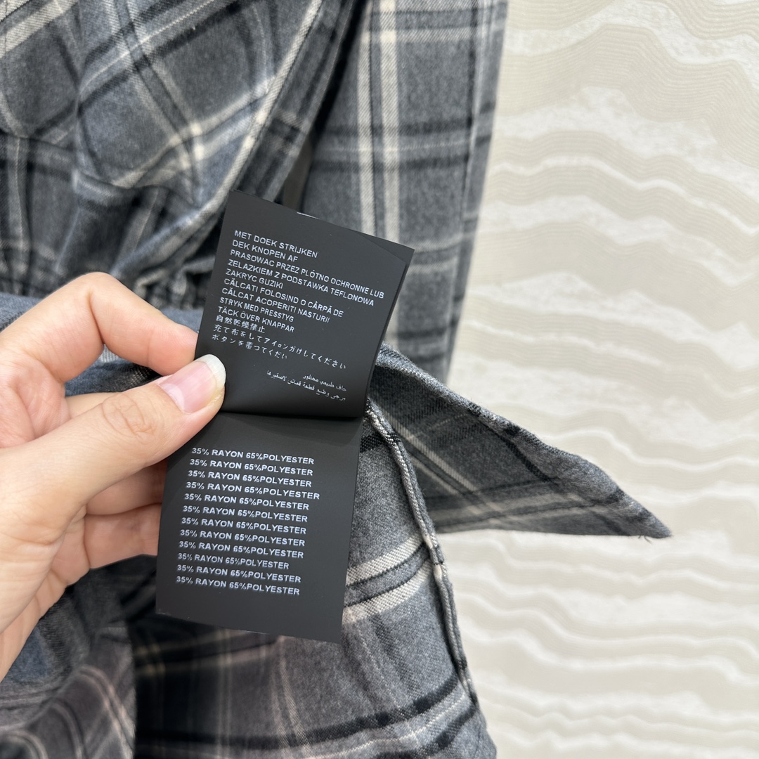 高端原单品质。❤️miu少女风穿搭！格蕾系穿搭，少女风工装口袋复古格纹衬衫连衣裙！撞色拼接灯芯绒领，打揽