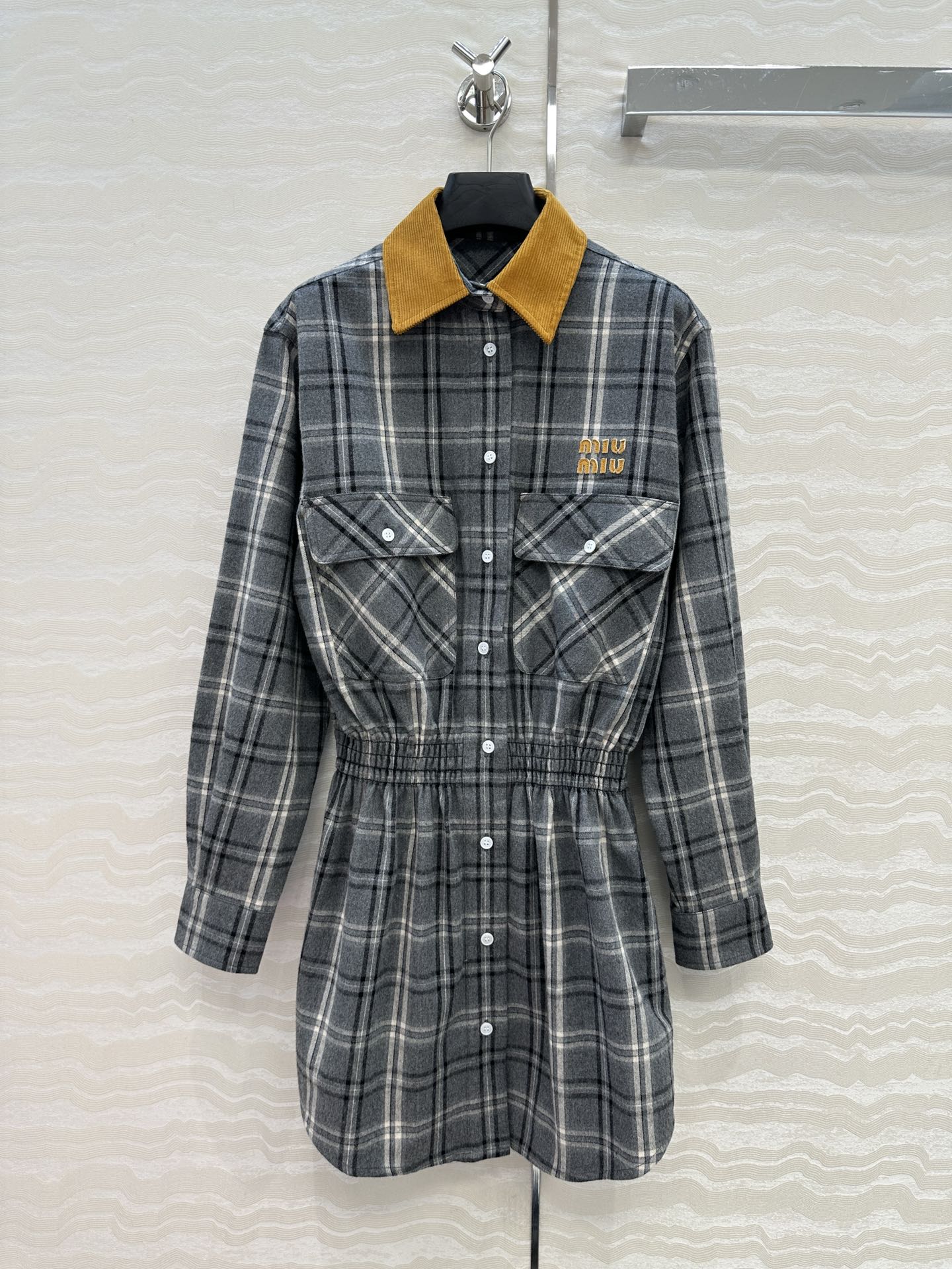 高端原单品质。❤️miu少女风穿搭！格蕾系穿搭，少女风工装口袋复古格纹衬衫连衣裙！撞色拼接灯芯绒领，打揽