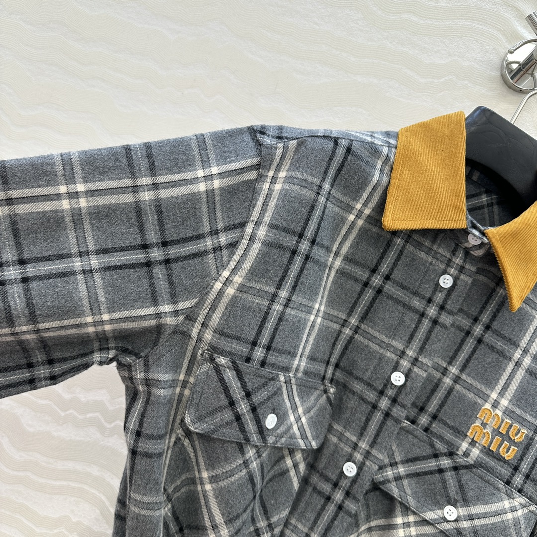 高端原单品质。❤️miu少女风穿搭！格蕾系穿搭，少女风工装口袋复古格纹衬衫连衣裙！撞色拼接灯芯绒领，打揽