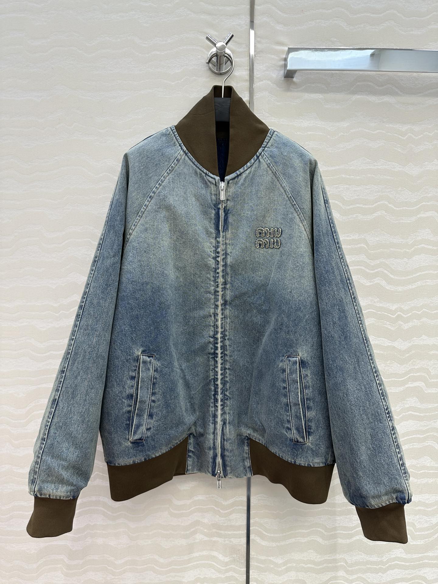 高端原单品质！miu系少女知识分子时髦穿搭！男女同款 棒球夹克牛仔棉服外套！撞色罗纹复古做旧洗水工艺丹宁