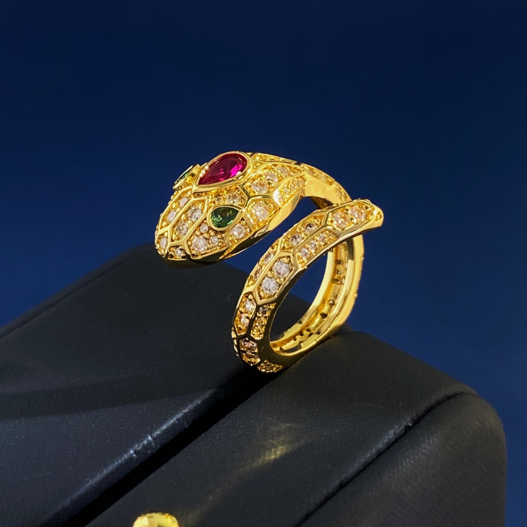 Bvlgari BVLGARI宝格丽欧美 水滴形钻绿眼睛蛇头红宝石蓝宝石满钻蛇造型开口戒指