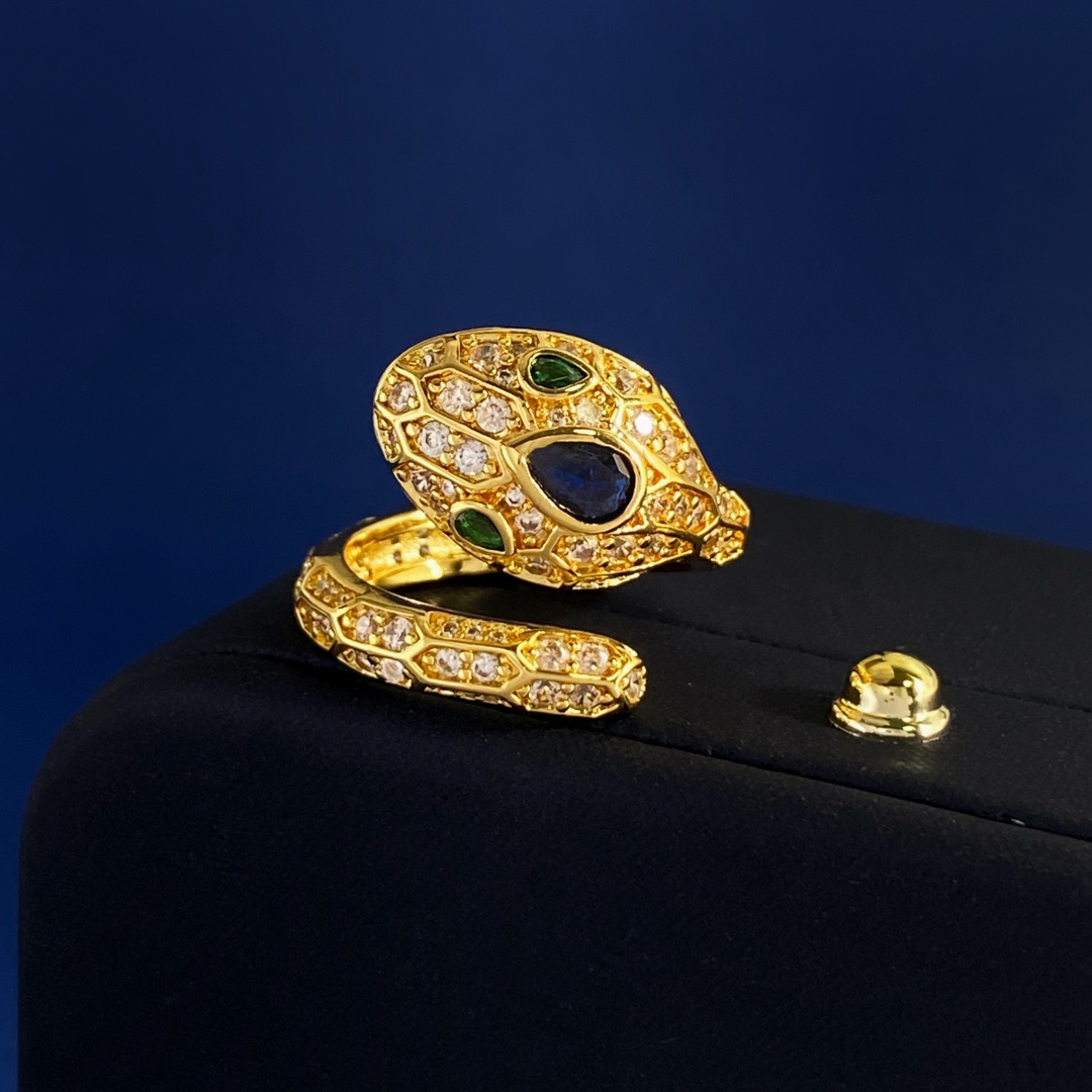 Bvlgari BVLGARI宝格丽欧美 水滴形钻绿眼睛蛇头红宝石蓝宝石满钻蛇造型开口戒指