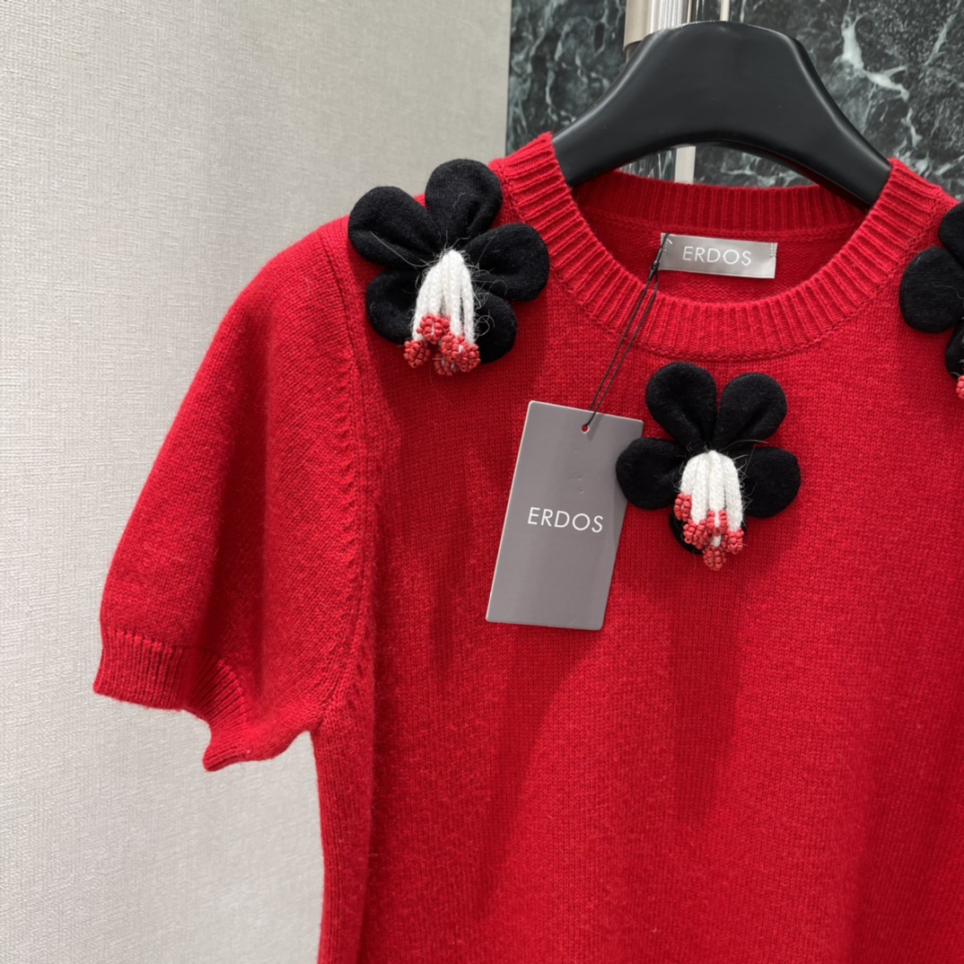 ERDO 25秋冬新款 立体花朵针织衫 手工立体花朵，精致又有艺术感，俏皮又高级计 百搭不挑人，配牛仔裤