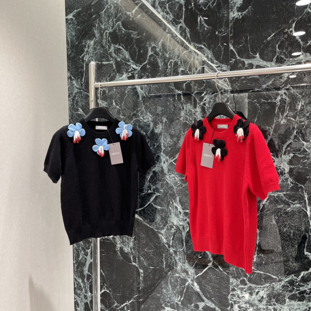 ERDO 25秋冬新款 立体花朵针织衫 手工立体花朵，精致又有艺术感，俏皮又高级计 百搭不挑人，配牛仔裤