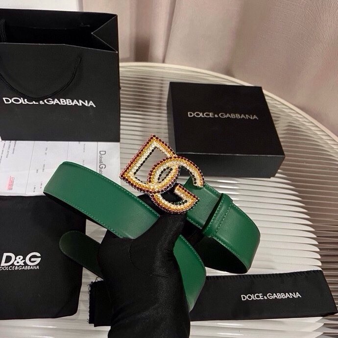 杜嘉班纳 全新小牛皮腰带，优雅简约配饰，缀以满天星电镀金属 DG 交叉造型徽标搭扣，4.0cm