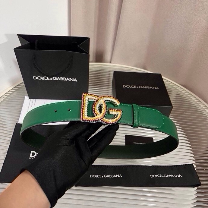 杜嘉班纳 全新小牛皮腰带，优雅简约配饰，缀以满天星电镀金属 DG 交叉造型徽标搭扣，4.0cm