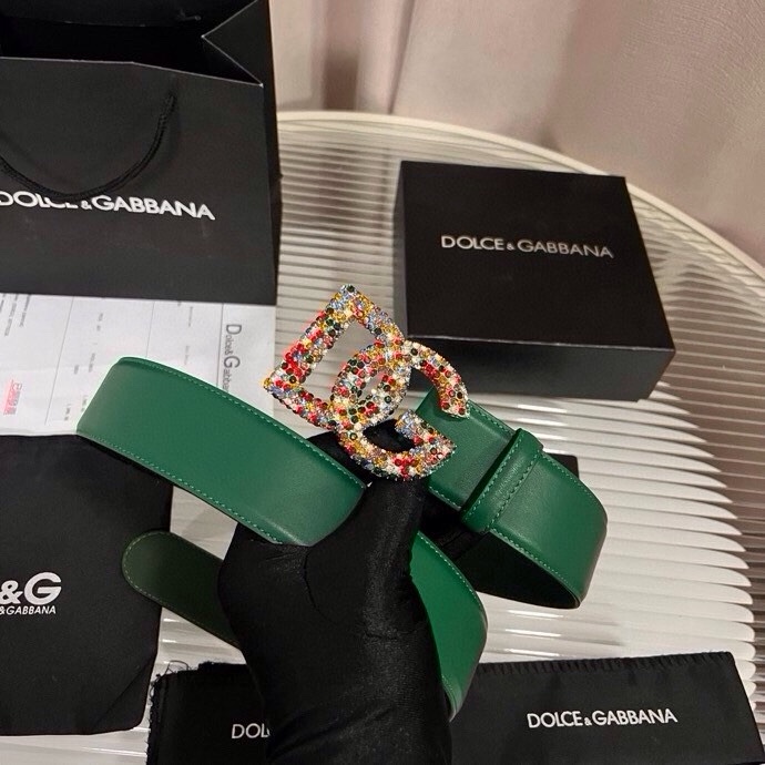 杜嘉班纳 全新小牛皮腰带，优雅简约配饰，缀以满天星电镀金属 DG 交叉造型徽标搭扣，4.0cm