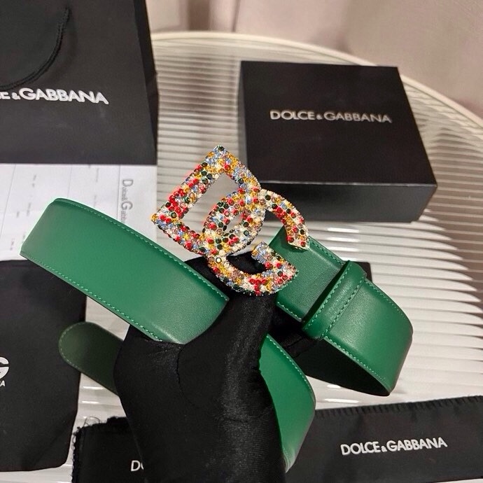 杜嘉班纳 全新小牛皮腰带，优雅简约配饰，缀以满天星电镀金属 DG 交叉造型徽标搭扣，4.0cm