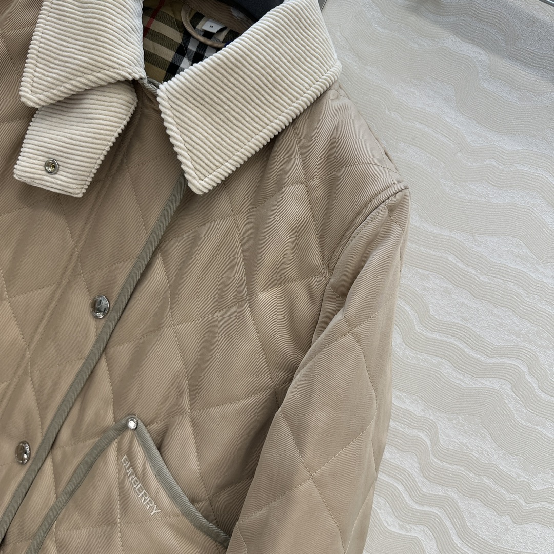 原单品质❤️代购爆款，双面菱形绗缝夹棉外套，撞色灯芯绒领设计短款棉服。低调又时髦内衬Vintage 复古