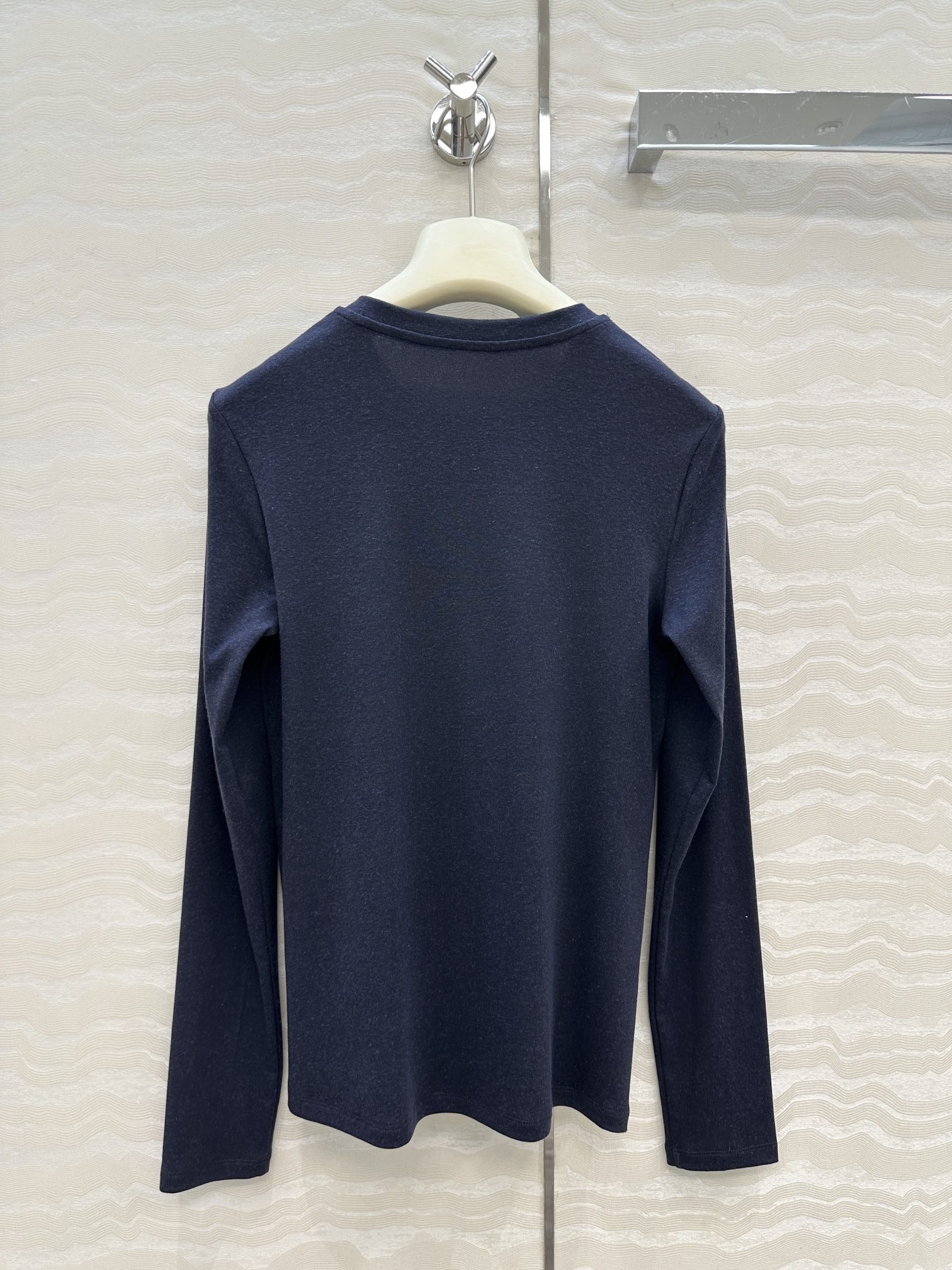 独家首发❤️原单品质，LW纸片人穿搭！进口亚麻莱赛尔打底衫！超级显瘦神器！极简叠搭单品！刺绣logo低调