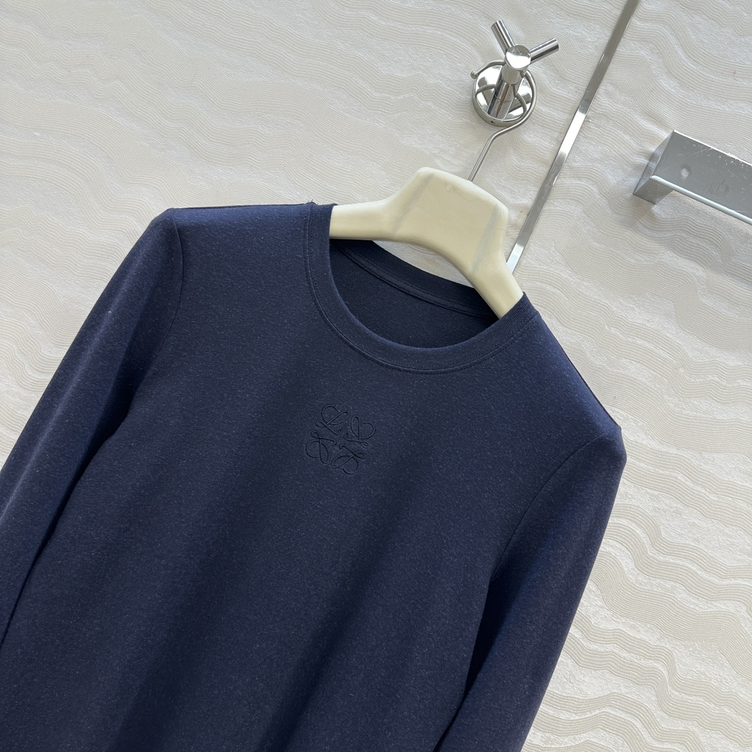 独家首发❤️原单品质，LW纸片人穿搭！进口亚麻莱赛尔打底衫！超级显瘦神器！极简叠搭单品！刺绣logo低调