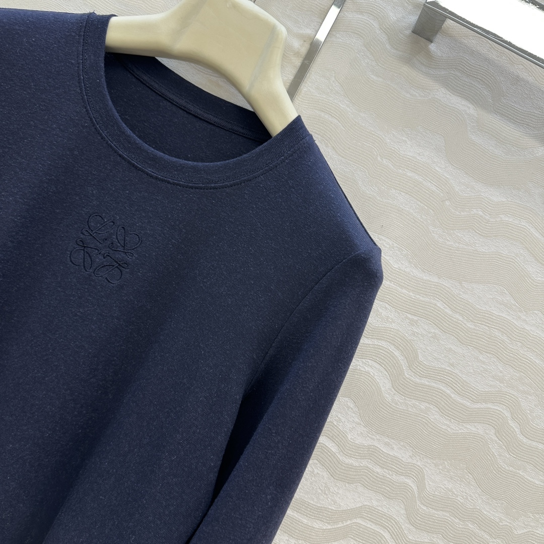 独家首发❤️原单品质，LW纸片人穿搭！进口亚麻莱赛尔打底衫！超级显瘦神器！极简叠搭单品！刺绣logo低调