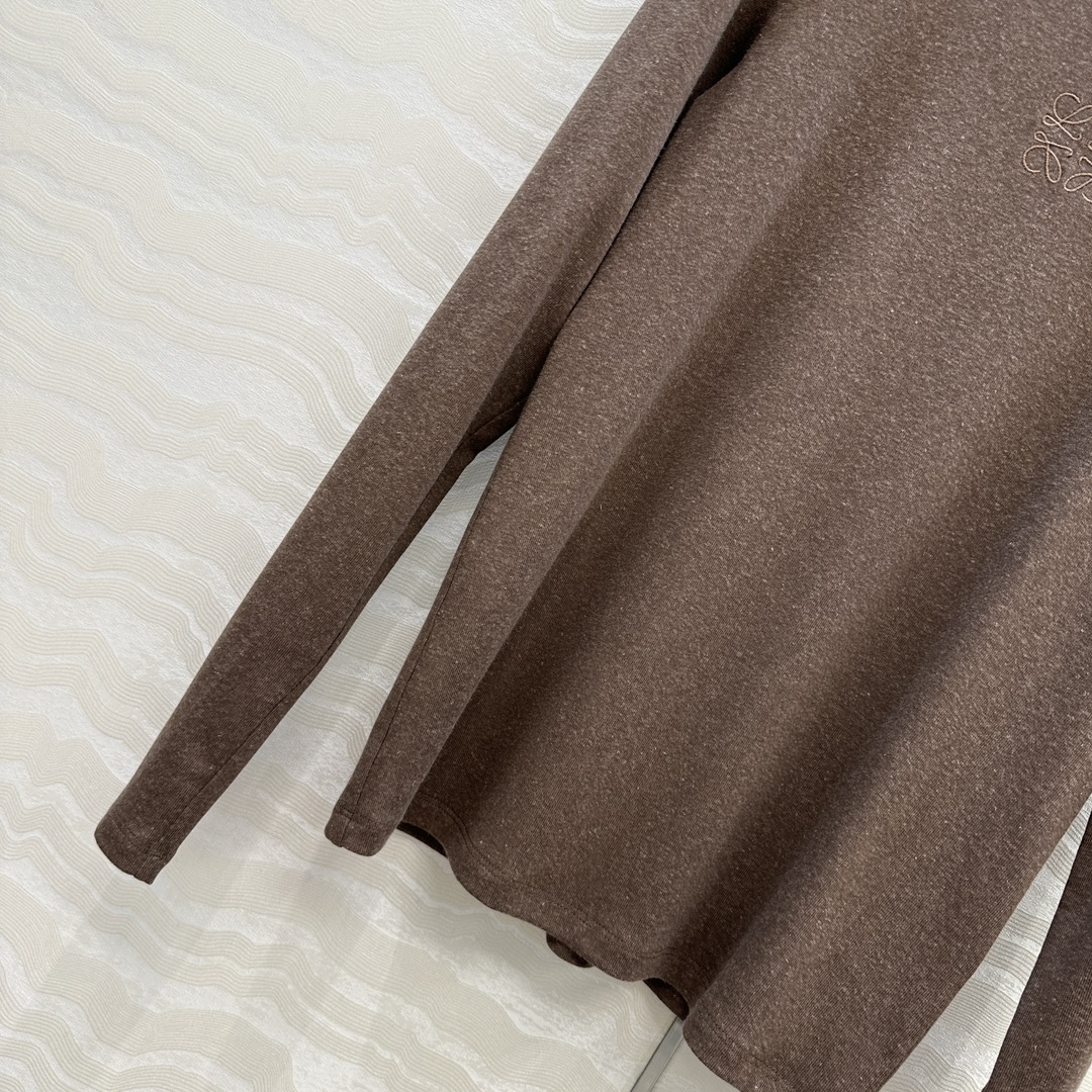 独家首发❤️原单品质，LW纸片人穿搭！进口亚麻莱赛尔打底衫！超级显瘦神器！极简叠搭单品！刺绣logo低调