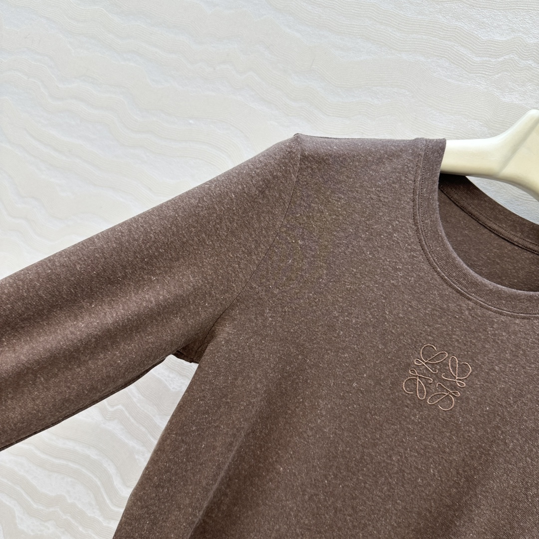 独家首发❤️原单品质，LW纸片人穿搭！进口亚麻莱赛尔打底衫！超级显瘦神器！极简叠搭单品！刺绣logo低调