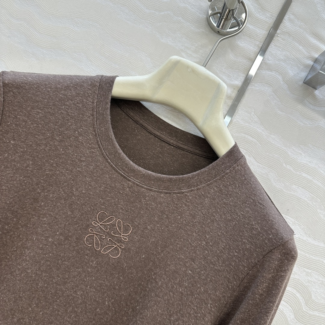 独家首发❤️原单品质，LW纸片人穿搭！进口亚麻莱赛尔打底衫！超级显瘦神器！极简叠搭单品！刺绣logo低调