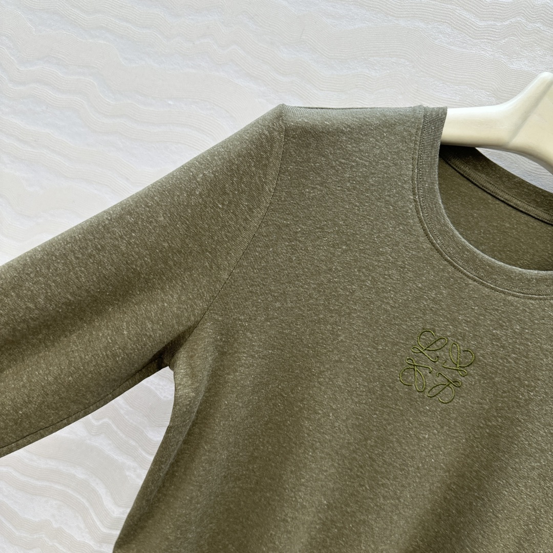 独家首发❤️原单品质，LW纸片人穿搭！进口亚麻莱赛尔打底衫！超级显瘦神器！极简叠搭单品！刺绣logo低调