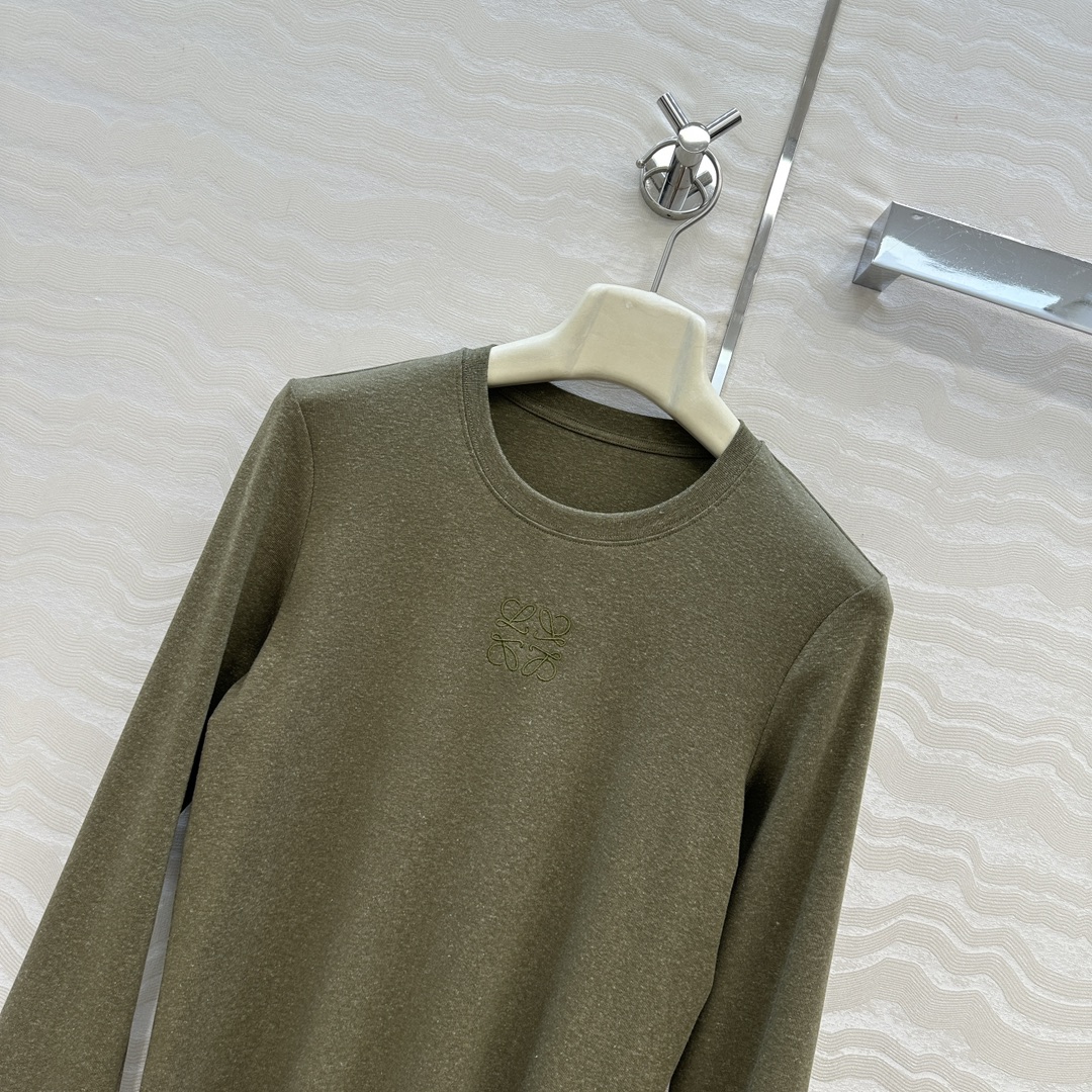 独家首发❤️原单品质，LW纸片人穿搭！进口亚麻莱赛尔打底衫！超级显瘦神器！极简叠搭单品！刺绣logo低调