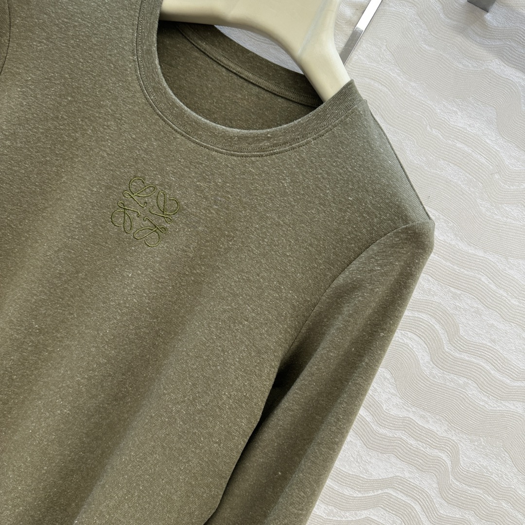 独家首发❤️原单品质，LW纸片人穿搭！进口亚麻莱赛尔打底衫！超级显瘦神器！极简叠搭单品！刺绣logo低调