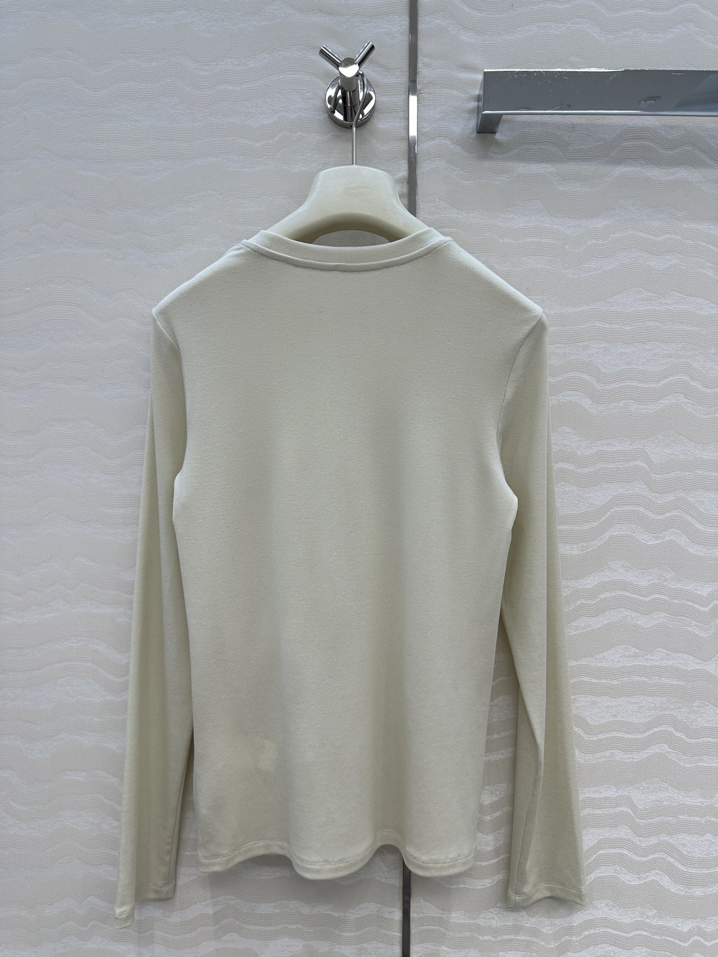 独家首发❤️原单品质，LW纸片人穿搭！进口亚麻莱赛尔打底衫！超级显瘦神器！极简叠搭单品！刺绣logo低调