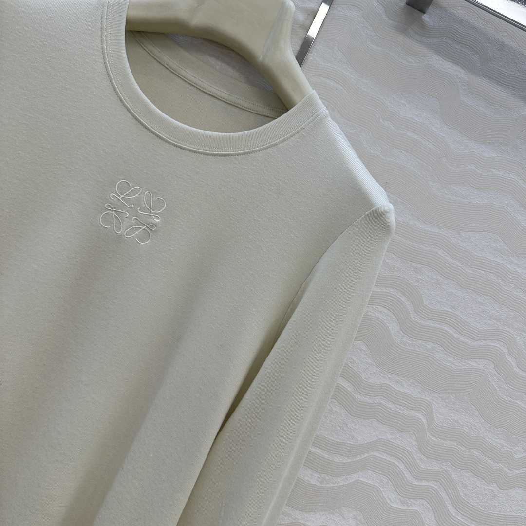 独家首发❤️原单品质，LW纸片人穿搭！进口亚麻莱赛尔打底衫！超级显瘦神器！极简叠搭单品！刺绣logo低调