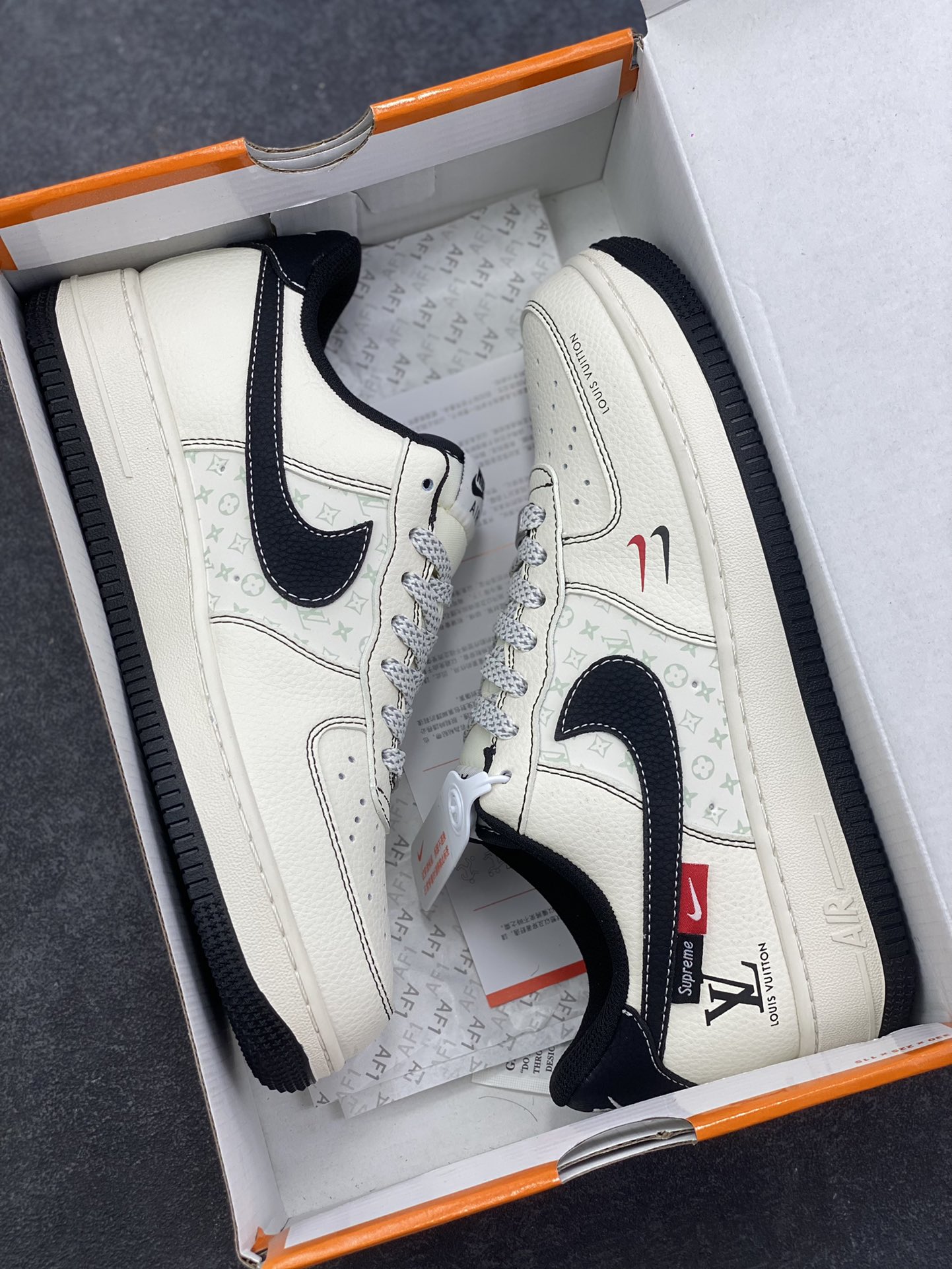 图片[9]-Nike Air Force 1 \’07 Low “LV联名——印花米黑红”空军一号 高端定制 低帮 运动鞋 休闲鞋 折边针车 工艺难度大 原楦头原纸板 原装鞋盒 定制五金配件 内置全掌气垫 原厂鞋底 货号：MZ9588-812 尺码：36 36.5 37.5 38 38.5 39 40 40.5 41 42 42.5 43 44 44.5 45-选品中心