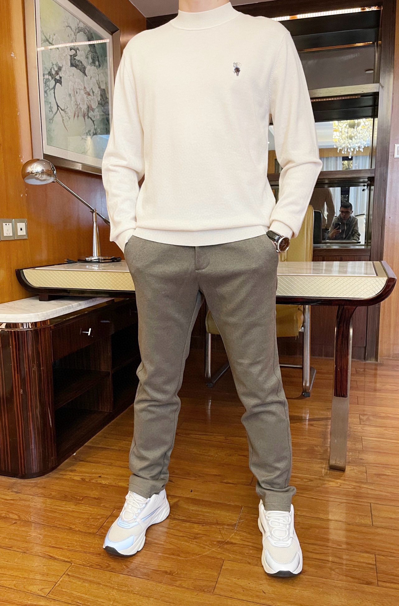 NO:598582,Ermenegildo Zegna-2025's latest popular casual trousers are shipped to European and American counters simultaneously!  Selected Italian imported fine cotton fabrics with straight slim design, the brand webbing on the back pocket shows your taste. You are definitely worth it. Size 29-38 (model 180/140 wears 32, comes with Hong Kong Lane Crawford gift box packaging),,zegna,alexander wang19860909杰尼亚-2025专柜最新爆款休闲西裤出货 欧美专柜同步发售！精选意大利进口精棉面料搭配直筒修身设计,后袋的品牌织带彰显品味 您绝对值得拥有.码数29-38（模特180/140穿32,配香港连卡佛礼盒包装）,,zegna,alexander wang,Men's clothing