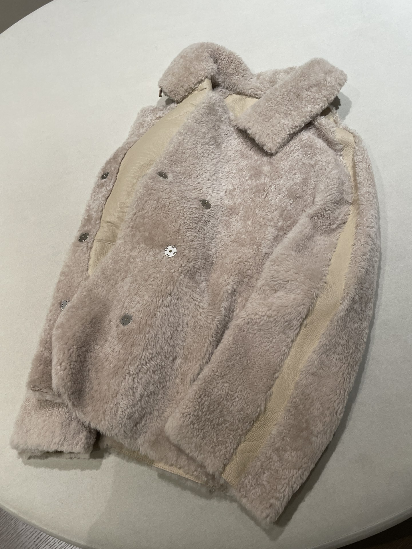 Elegant Lambskin Shearling Coat: Lightweight, Warm & Stylish - Sizes 36-40 7 i1762872840 325 6